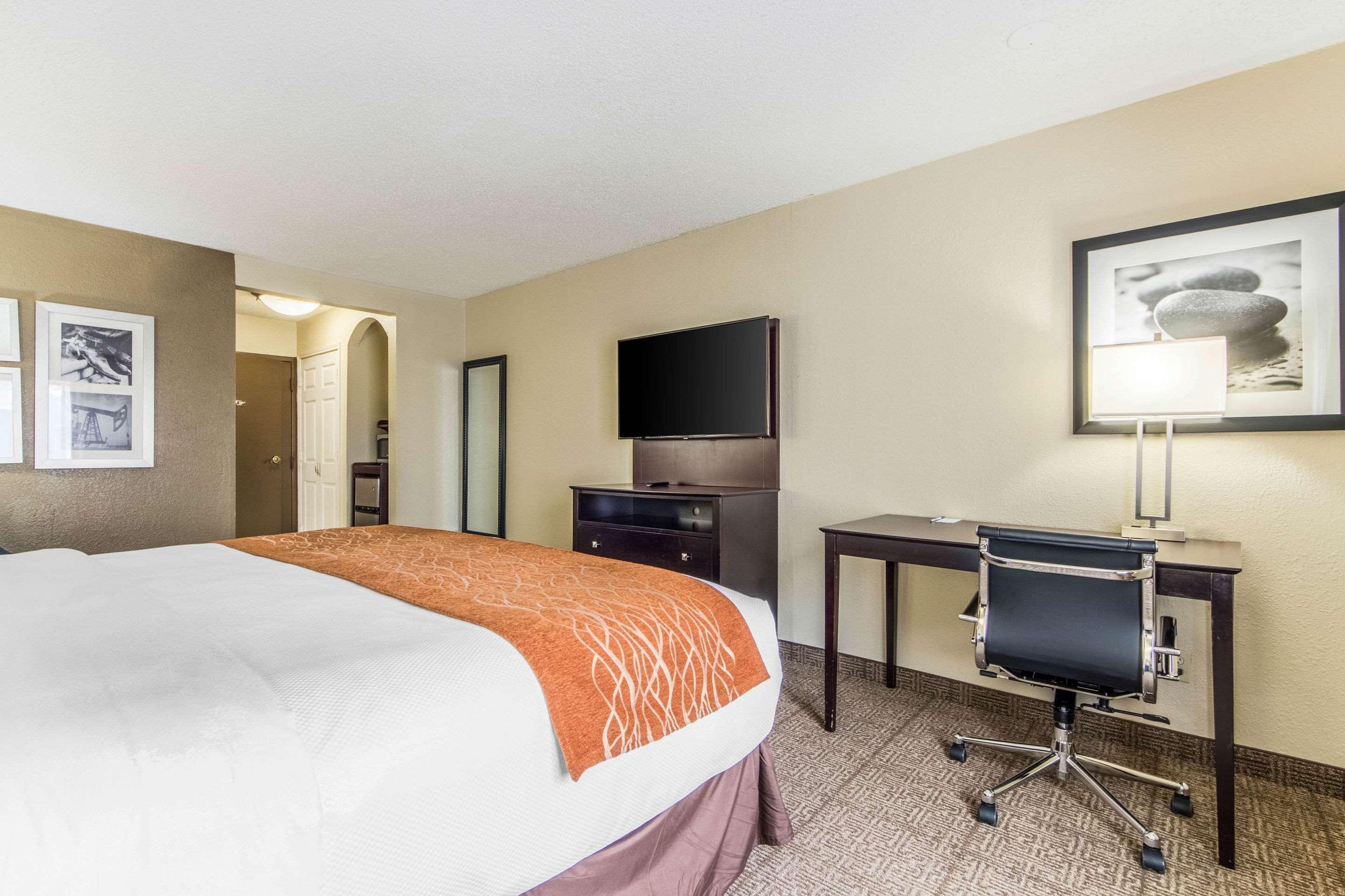 Comfort Inn Dallas Park Central Екстериор снимка