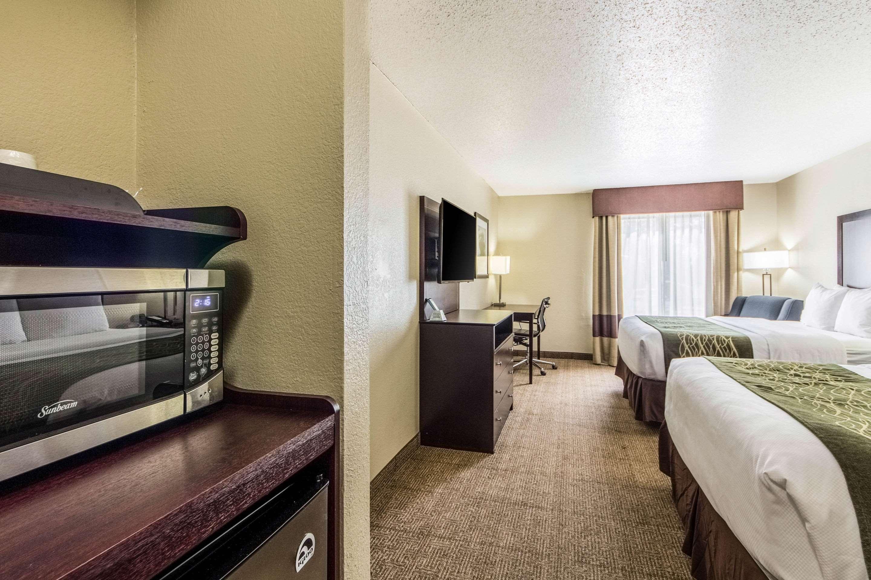 Comfort Inn Dallas Park Central Екстериор снимка