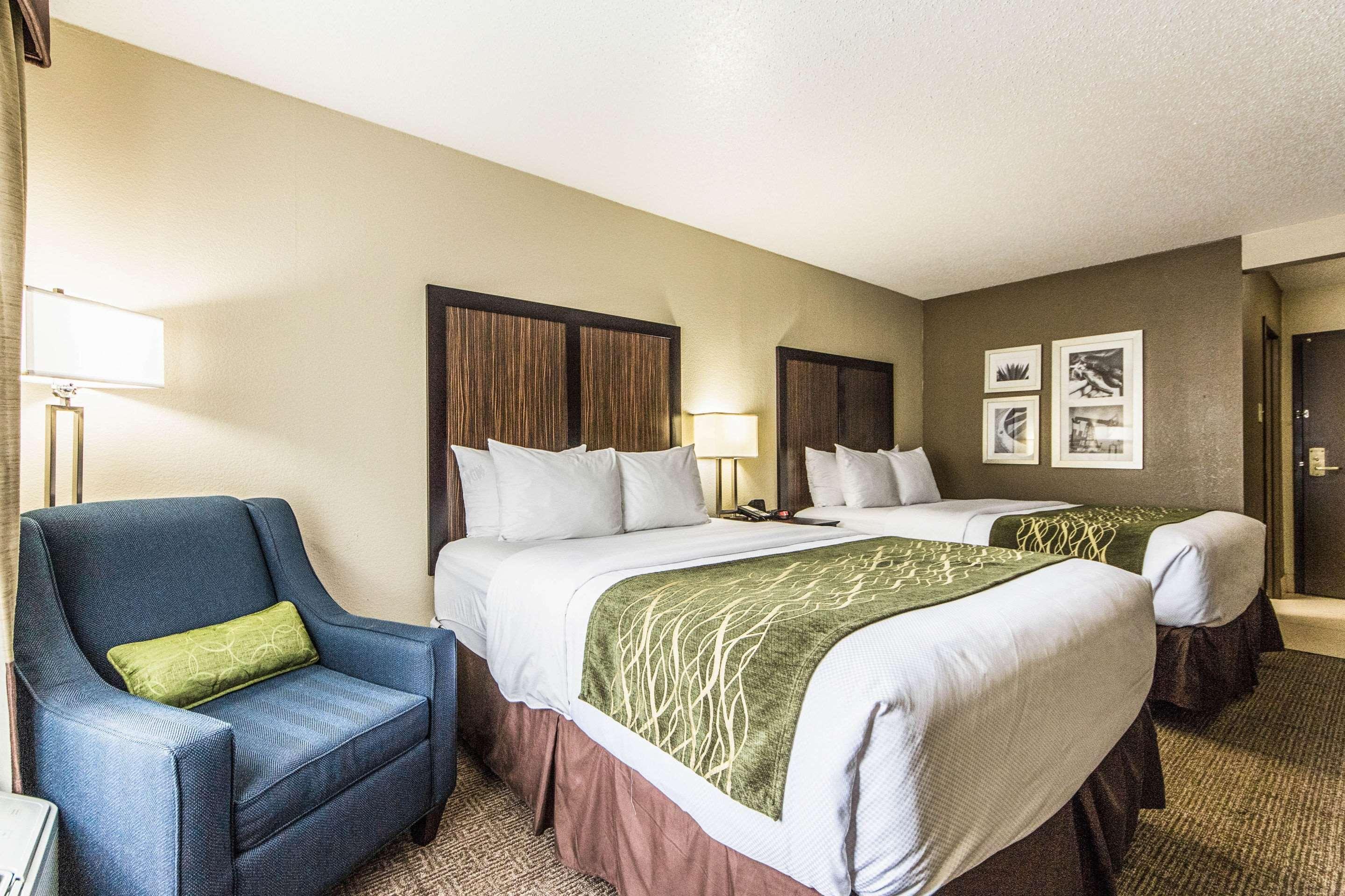 Comfort Inn Dallas Park Central Екстериор снимка