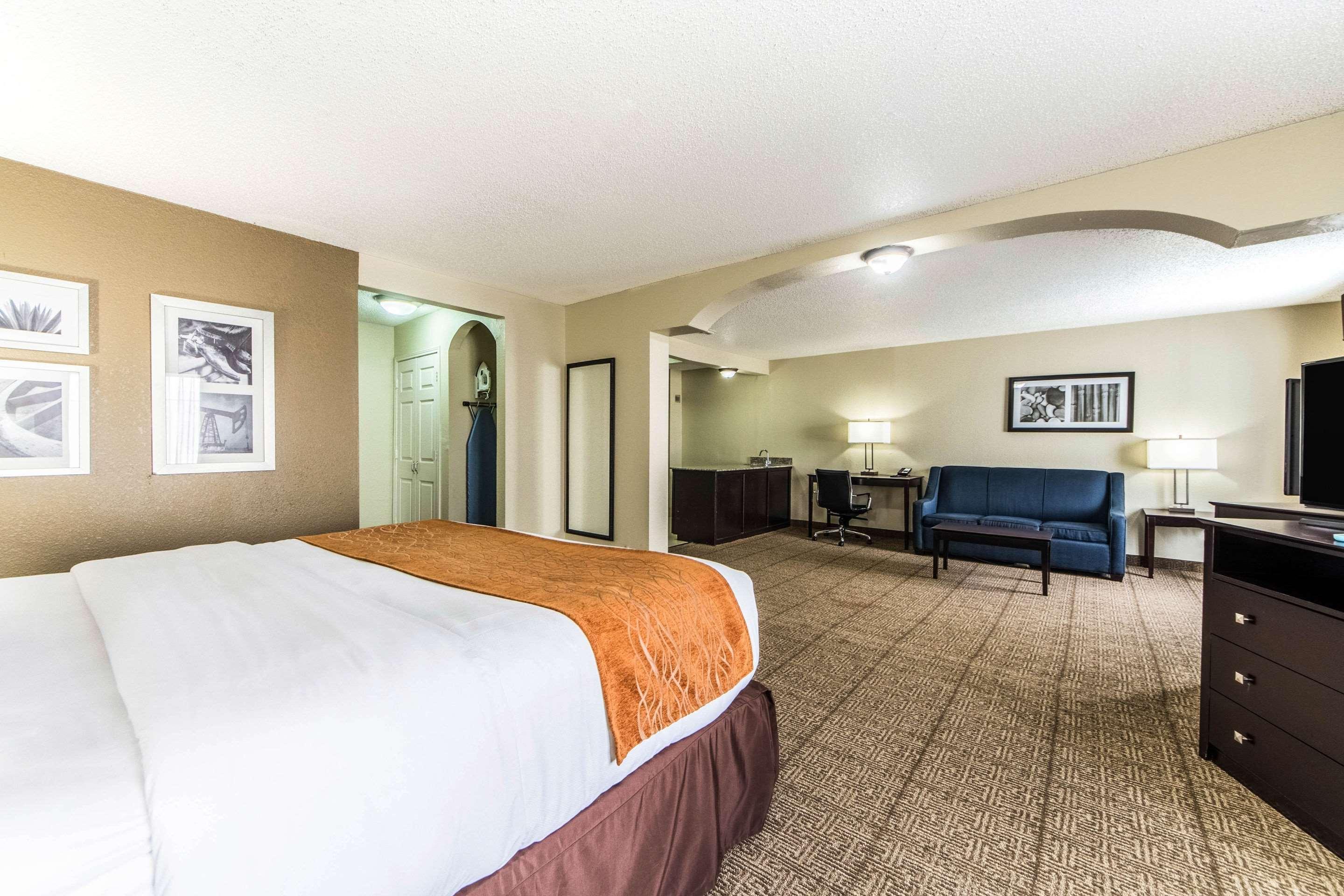 Comfort Inn Dallas Park Central Екстериор снимка