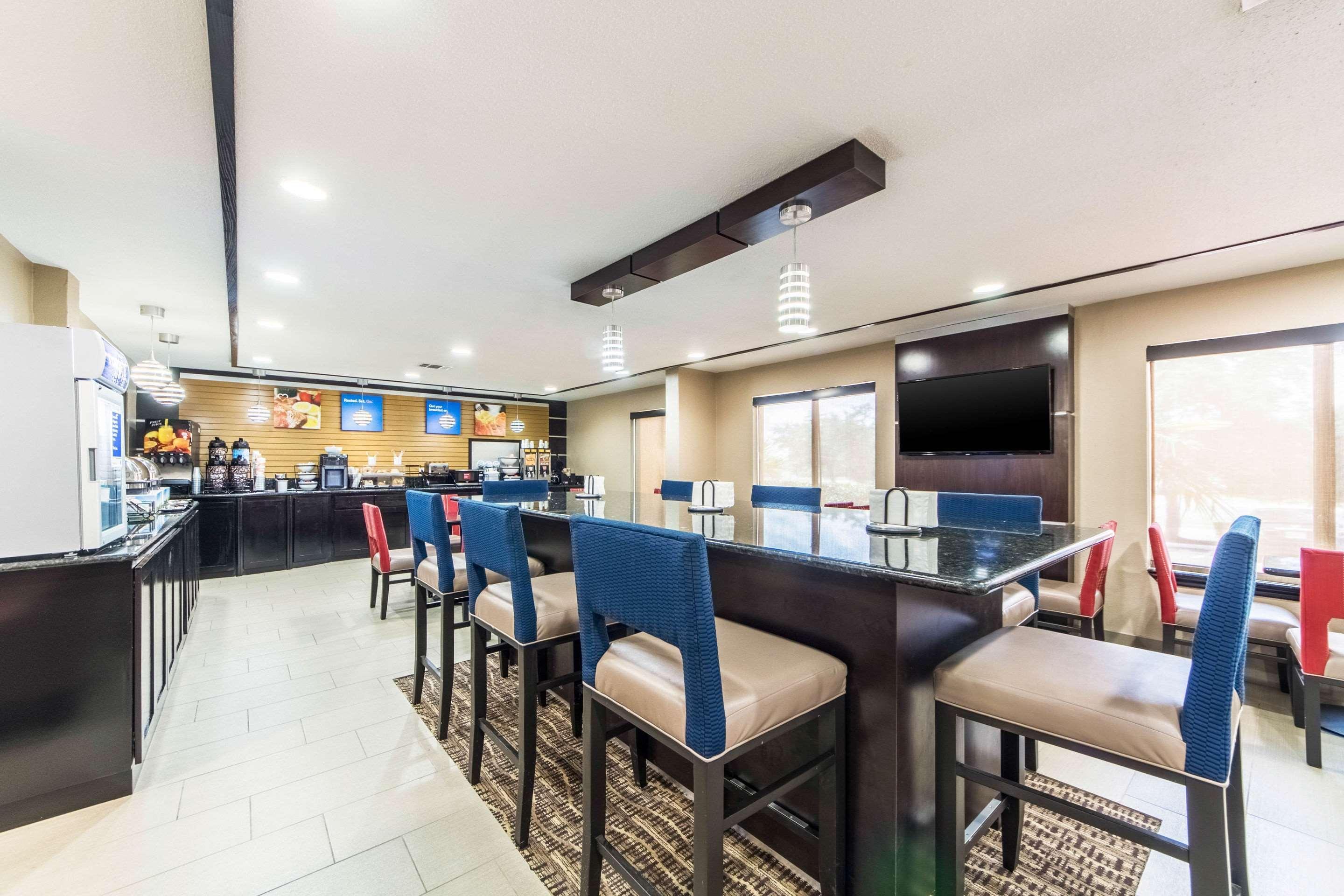 Comfort Inn Dallas Park Central Екстериор снимка