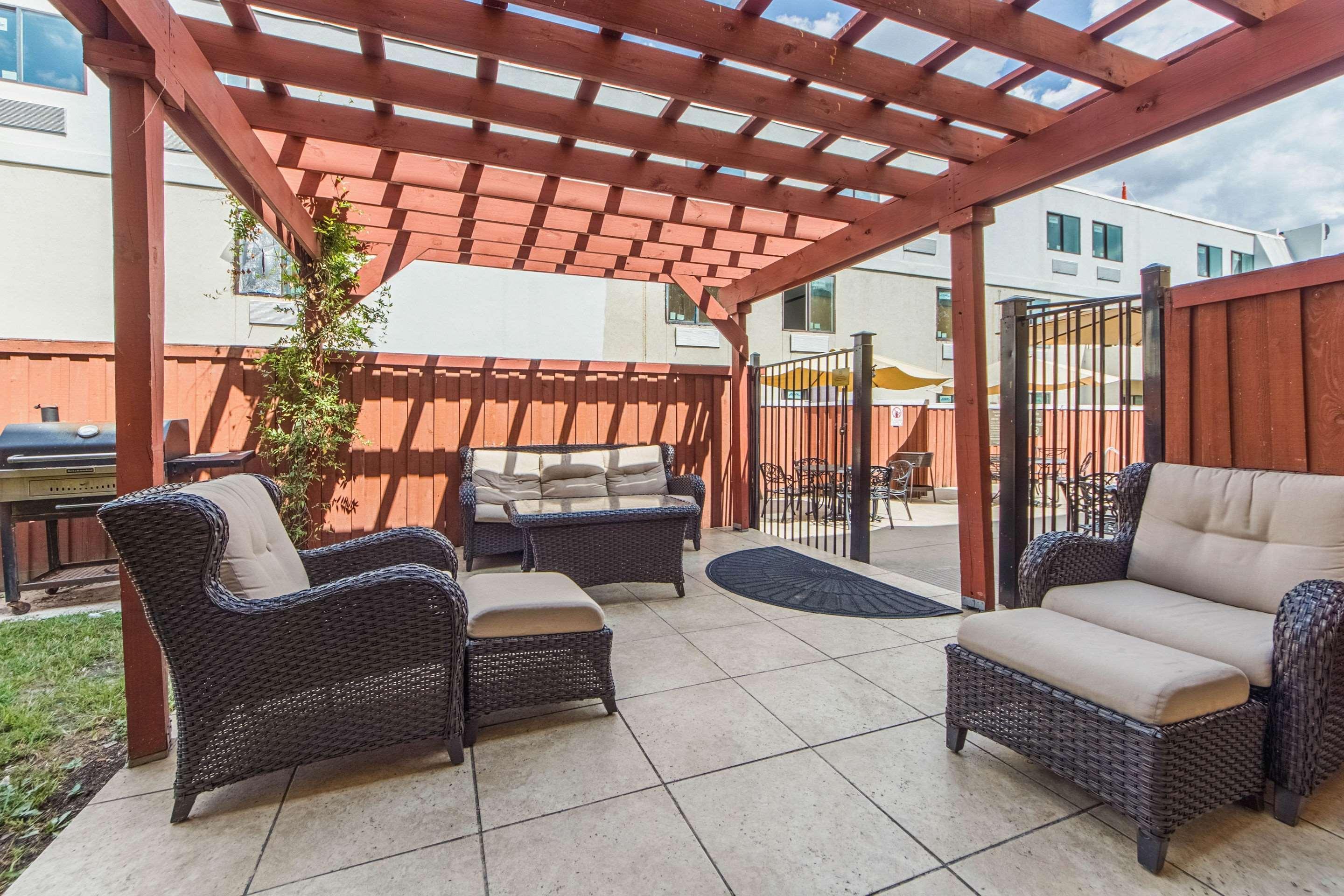 Comfort Inn Dallas Park Central Екстериор снимка
