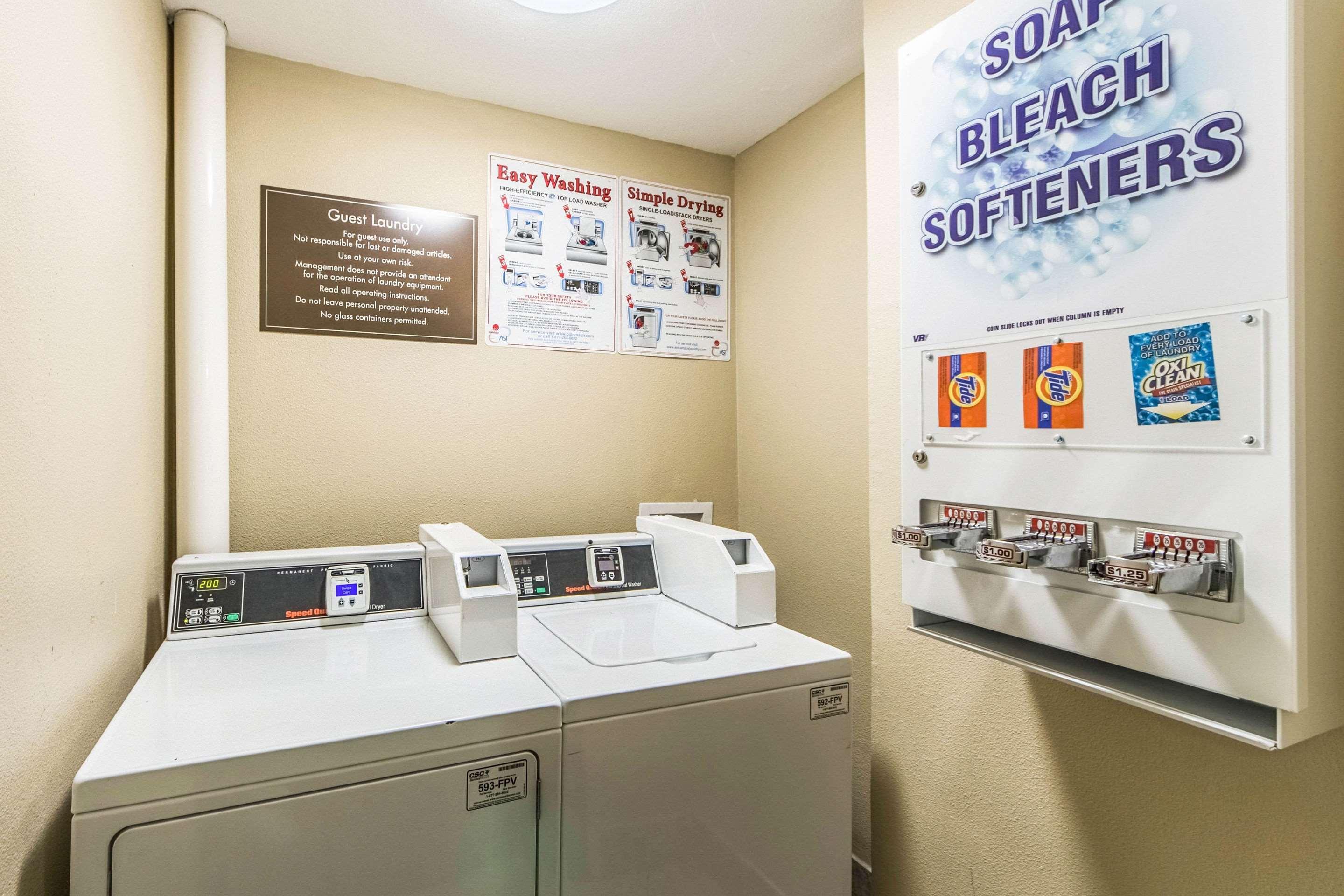 Comfort Inn Dallas Park Central Екстериор снимка