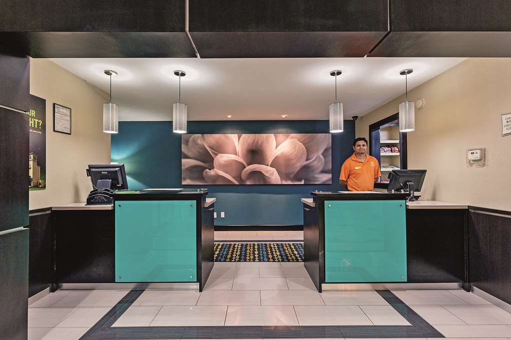 Comfort Inn Dallas Park Central Интериор снимка