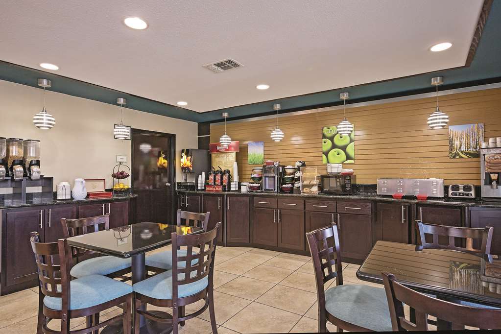 Comfort Inn Dallas Park Central Съоръжения снимка