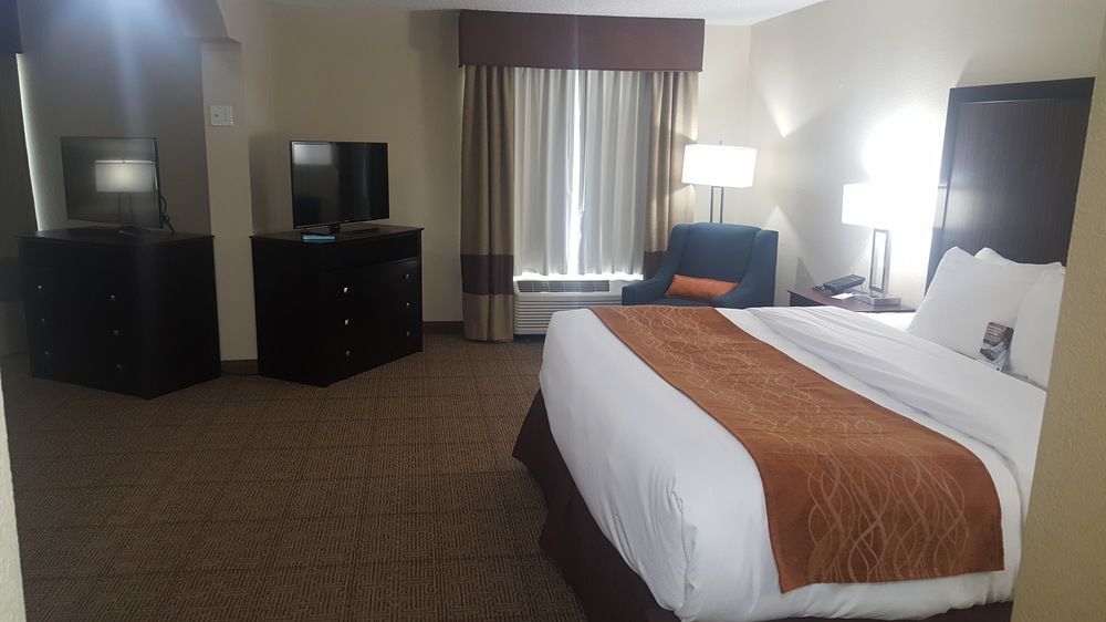 Comfort Inn Dallas Park Central Екстериор снимка