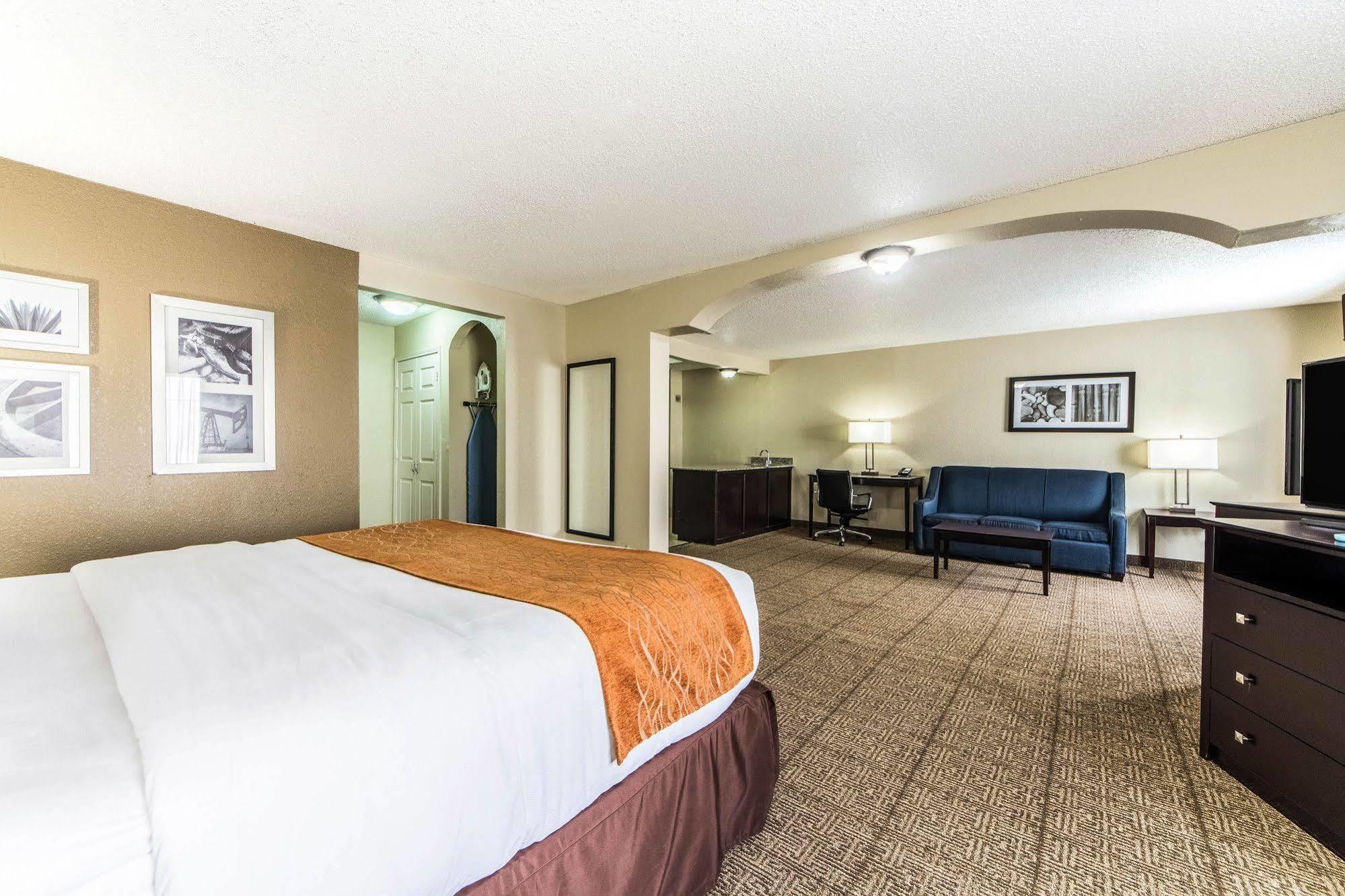 Comfort Inn Dallas Park Central Екстериор снимка